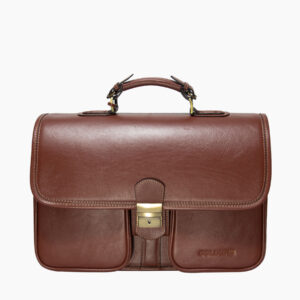 Vue de face du cartable en cuir marron