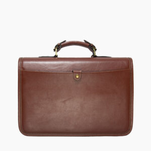 Vue de dos du cartable en cuir marron