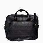 Vue de face serviette en cuir noir